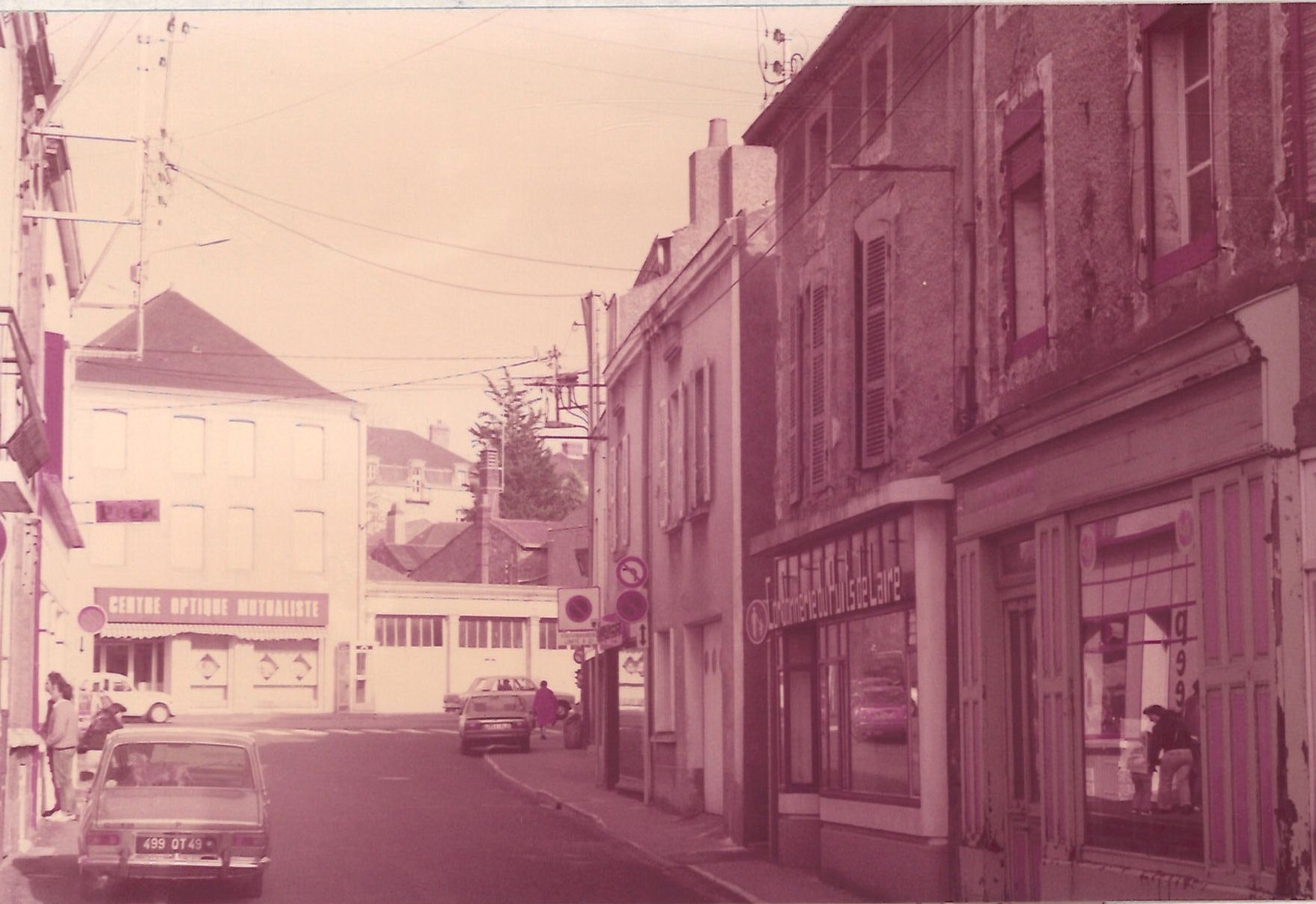33W32 - Façade de la Cordonnerie de l'Aire, 1983.