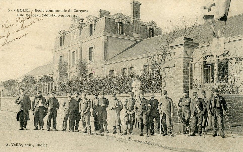 8Fi467 - Hôpital temporaire, école Marceau, 1915