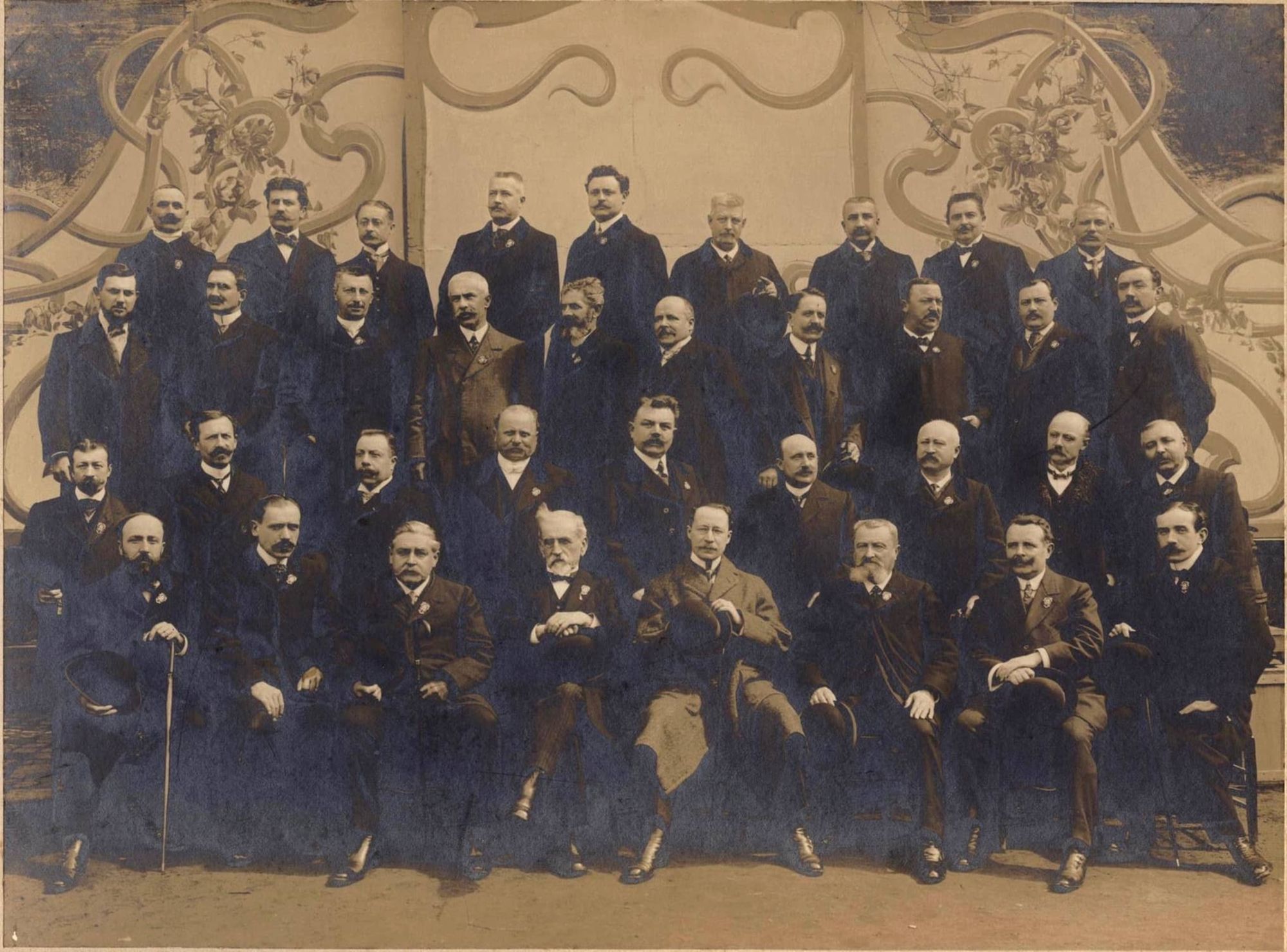 Une organisation centenaire