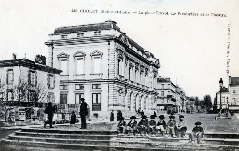 8Fi 2894 - Le théâtre de la place Travot en 1905. Coll. AMC