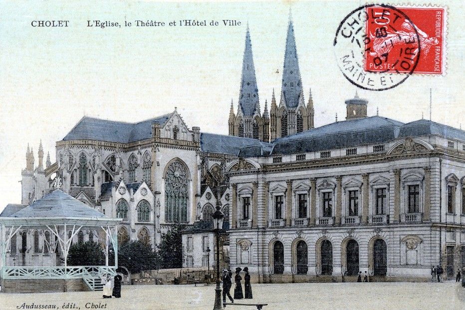 8Fi2644 - Place Travot, 1907