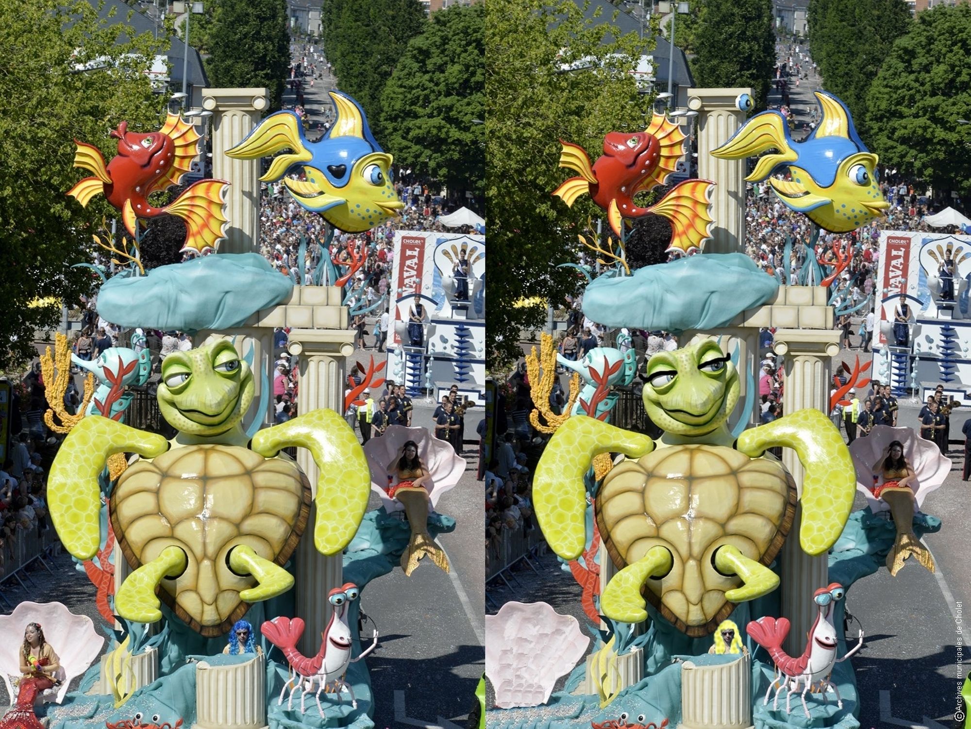 2 photos du char Sous l'Océan