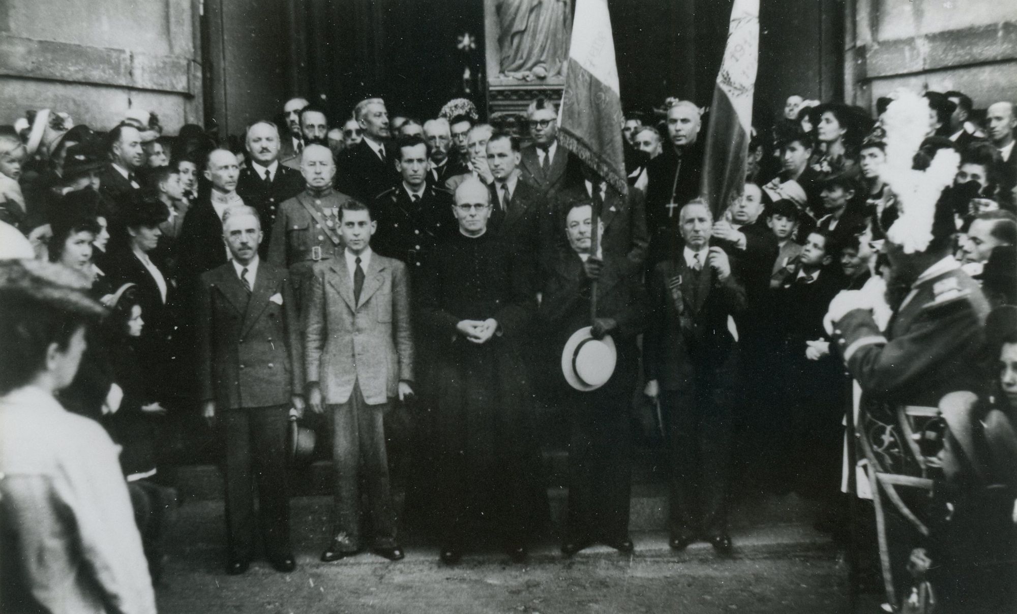21Fi1122 - Cérémonie à Notre-Dame, 1944. Fonds A.P.P.P.C