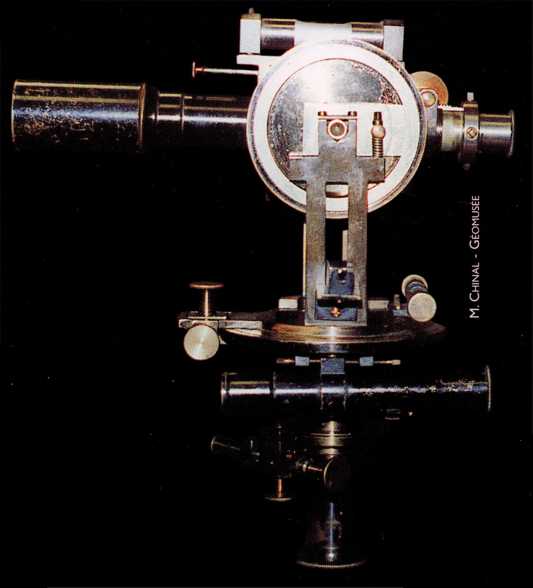 Tachéomètre Morin, 20e siècle. Géomusée 