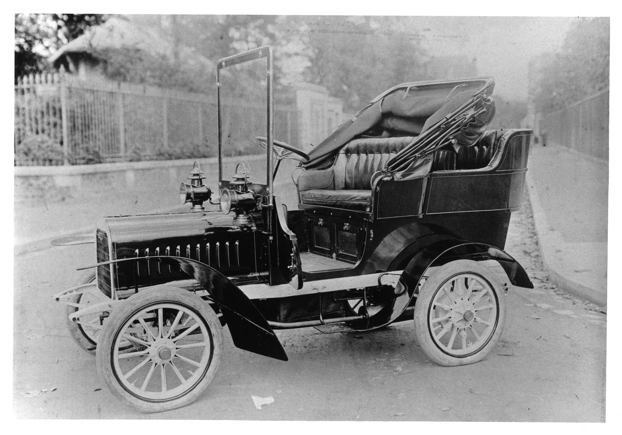 21Fi837 - Voiture Fouillaron double phaeton, 1906. Photographie, Fonds A.P.P.P.C. Coll. AMC. 