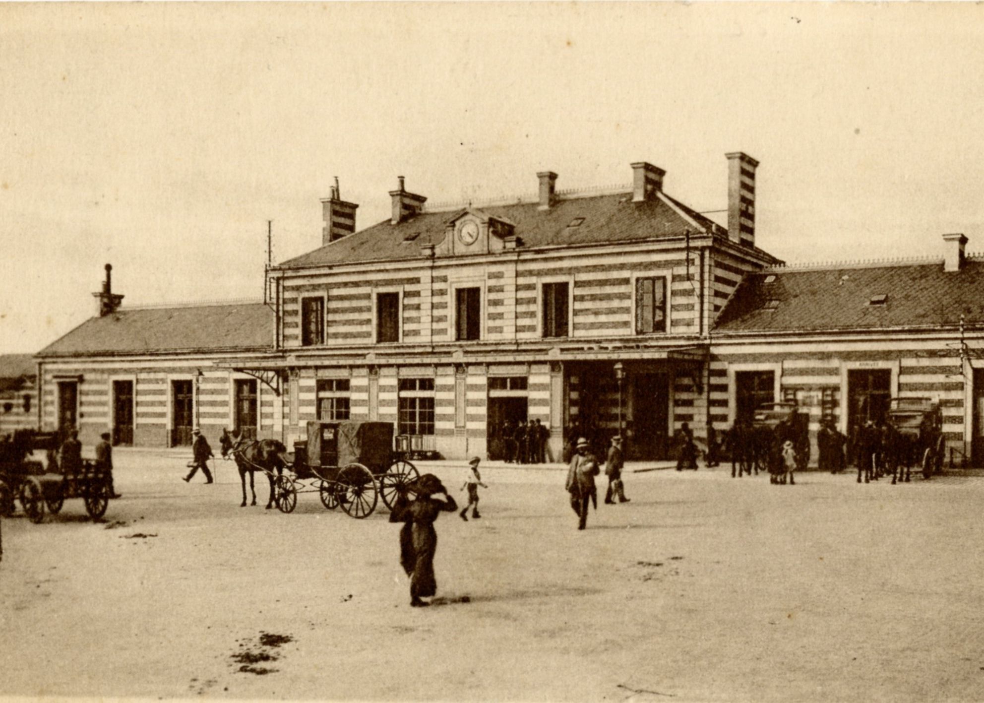 Gare de Cholet.  Carte postale. Cholet. 1923. 8Fi1735.