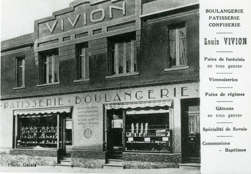 21Fi2100 - Façade de la boulangerie Vivion, 1940. Coll. AMC